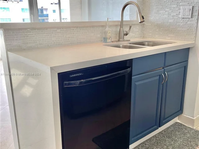 7545 E Treasure Dr # 10H, North Bay Village FL 33141