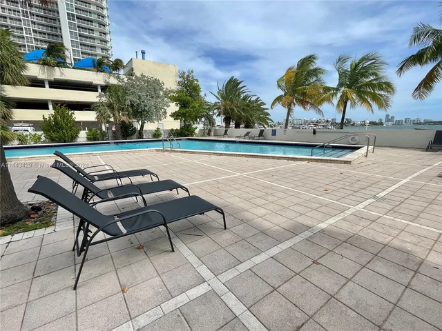 7545 E Treasure Dr # 10H, North Bay Village FL 33141