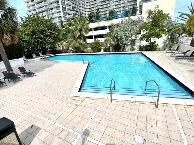 7545 E Treasure Dr # 10H, North Bay Village FL 33141