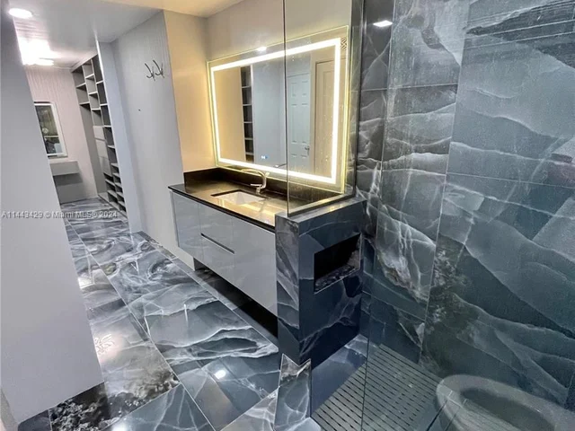 7545 E Treasure Dr # 10H, North Bay Village FL 33141