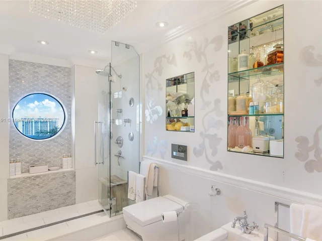 1000 W Island Blvd, Aventura FL 33160