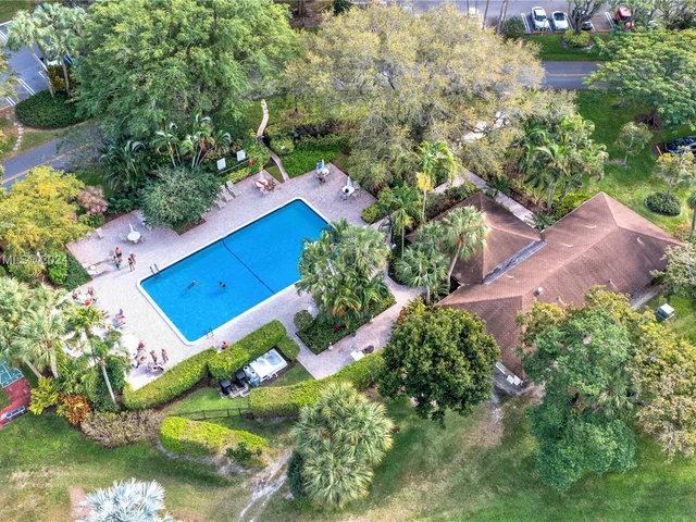 3200 N Course Ln # 216, Pompano Beach FL 33069