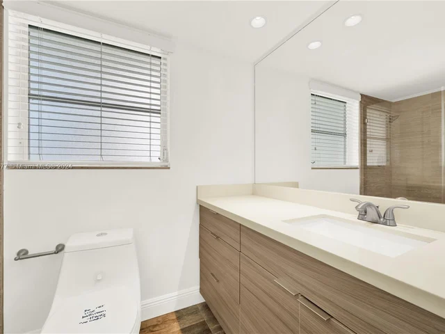 3200 N Course Ln # 216, Pompano Beach FL 33069