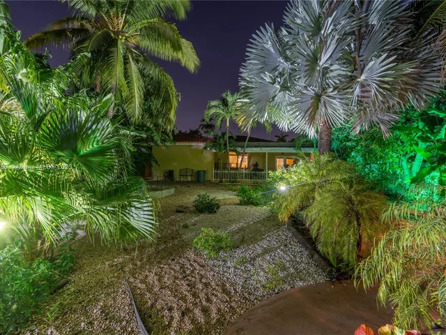 2810 SW 114th Ave, Miami FL 33165