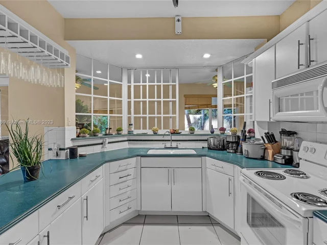 2810 SW 114th Ave, Miami FL 33165