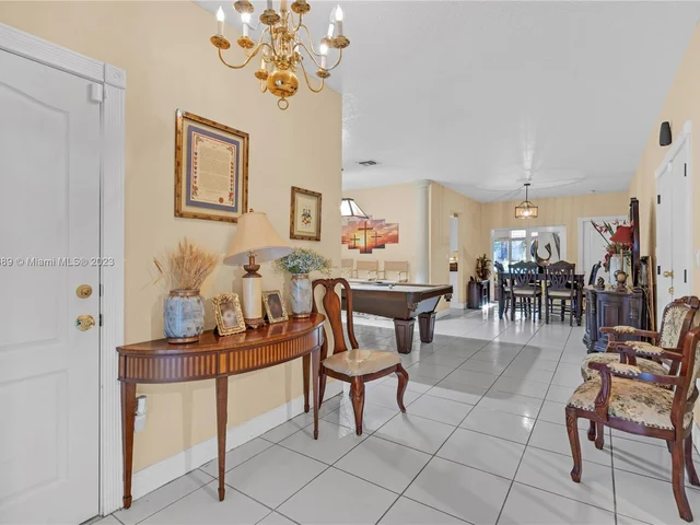 2810 SW 114th Ave, Miami FL 33165