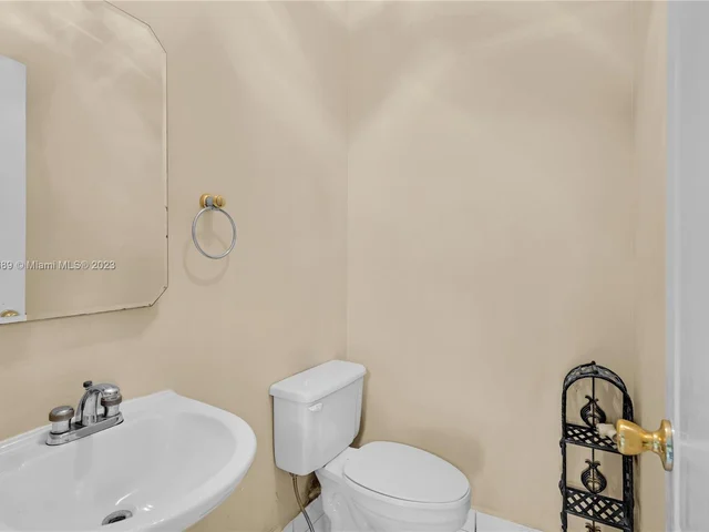 2810 SW 114th Ave, Miami FL 33165