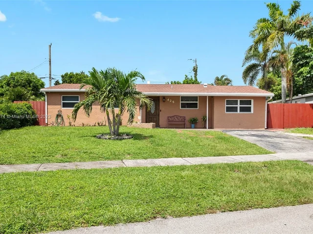 425 SW 64th Ter, Margate FL 33068