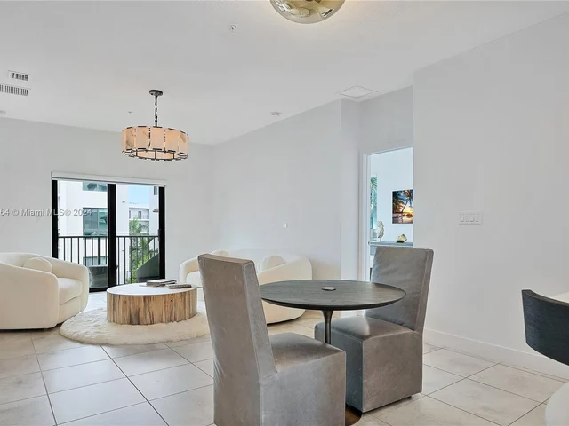 4740 NW 84th Ct # 31, Doral FL 33166