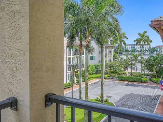 4740 NW 84th Ct # 31, Doral FL 33166