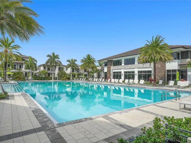 4740 NW 84th Ct # 31, Doral FL 33166