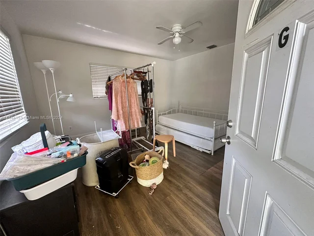 1366 NW 75th St, Miami FL 33147