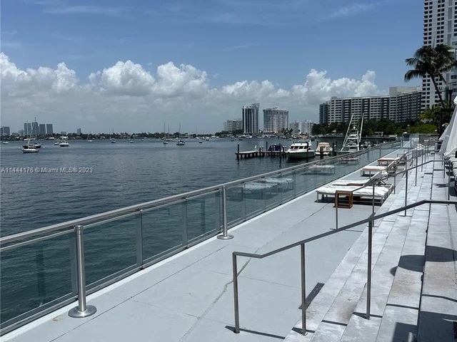 1100 West Ave # 1402, Miami Beach FL 33139