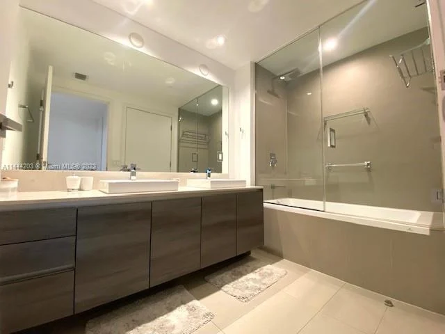 1080 Brickell Ave # 2004, Miami FL 33131