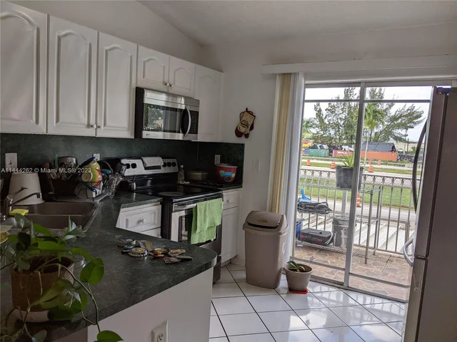 10903 W Okeechobee Rd # 202, Hialeah Gardens FL 33018