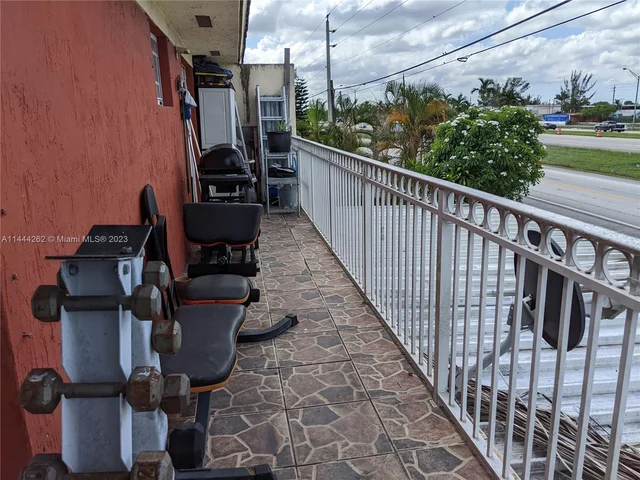 10903 W Okeechobee Rd # 202, Hialeah Gardens FL 33018