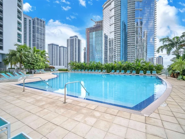 888 Biscayne Blvd # 4111, Miami FL 33132