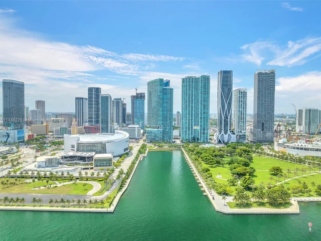 888 Biscayne Blvd # 4111, Miami FL 33132