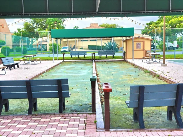 6700 Royal Palm Blvd # 303D, Margate FL 33063