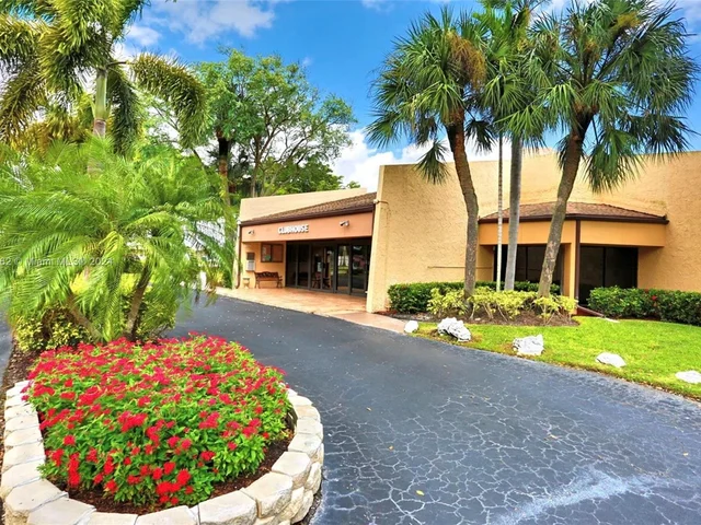 6700 Royal Palm Blvd # 303D, Margate FL 33063