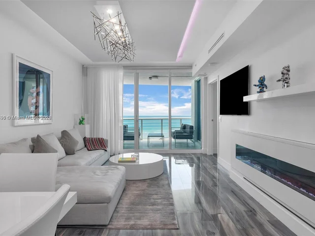 3801 Collins Ave # 1104, Miami Beach FL 33140