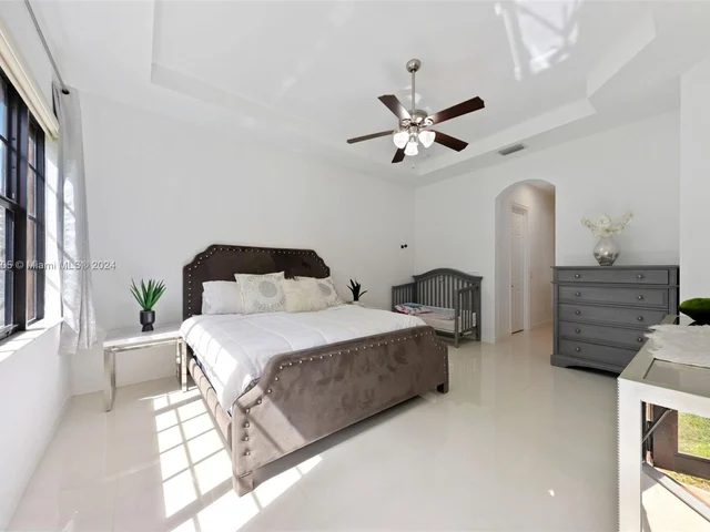 3695 NW 87th Ave, Cooper City FL 33024