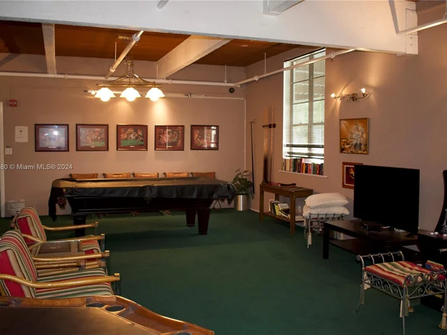 960 Mockingbird Ln # 621, Plantation FL 33324