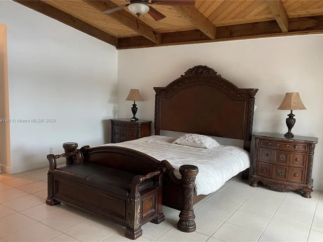 960 Mockingbird Ln # 621, Plantation FL 33324