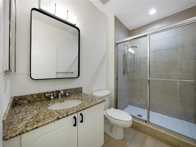 19501 W Country Club Dr # 07, Aventura FL 33180