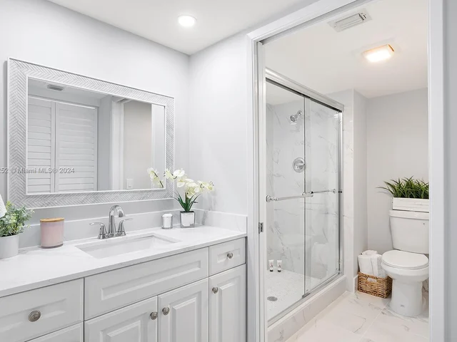 900 SW 142nd Ave # 113L, Pembroke Pines FL 33027