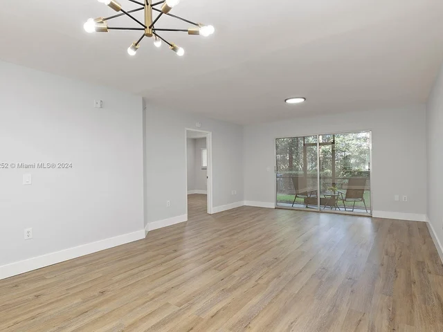 900 SW 142nd Ave # 113L, Pembroke Pines FL 33027