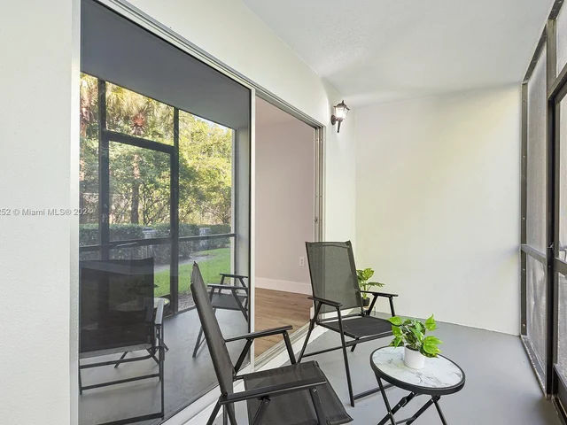 900 SW 142nd Ave # 113L, Pembroke Pines FL 33027