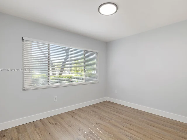 900 SW 142nd Ave # 113L, Pembroke Pines FL 33027