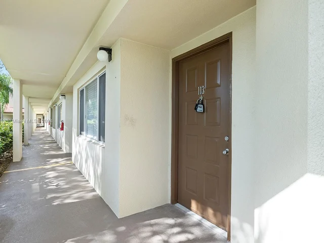 900 SW 142nd Ave # 113L, Pembroke Pines FL 33027