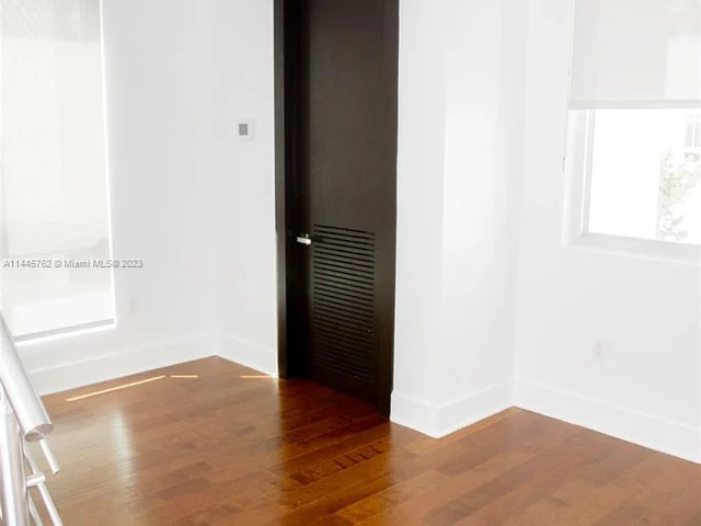 3335 NW 82nd Ct, Doral FL 33122