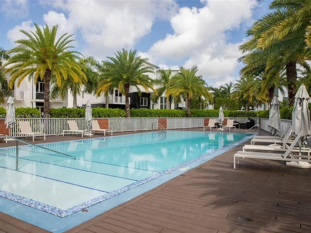 3335 NW 82nd Ct, Doral FL 33122