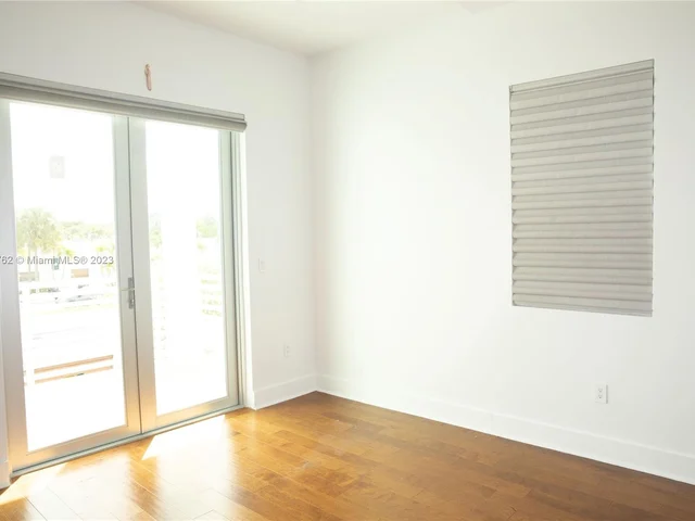 3335 NW 82nd Ct, Doral FL 33122