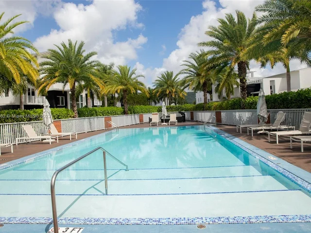 3335 NW 82nd Ct, Doral FL 33122