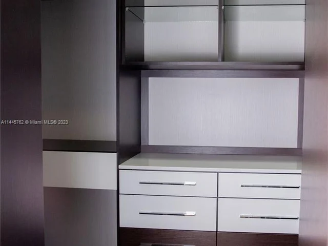 3335 NW 82nd Ct, Doral FL 33122