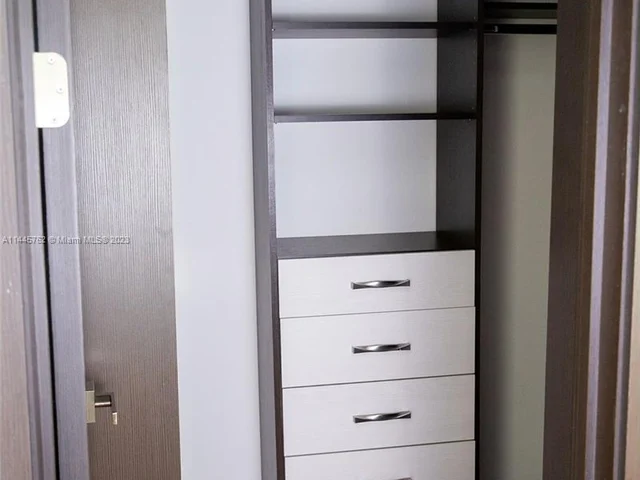 3335 NW 82nd Ct, Doral FL 33122