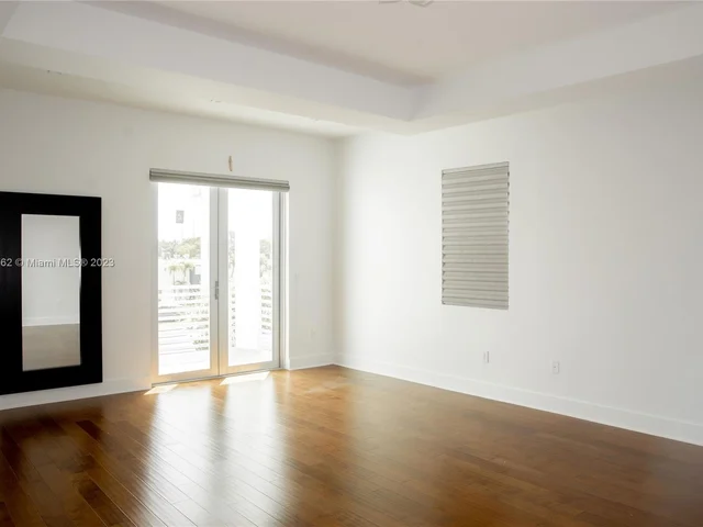 3335 NW 82nd Ct, Doral FL 33122