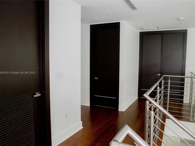 3335 NW 82nd Ct, Doral FL 33122