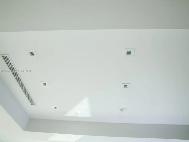 3335 NW 82nd Ct, Doral FL 33122