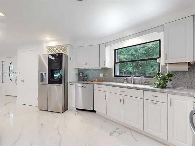 19490 SW 334th St, Homestead FL 33034