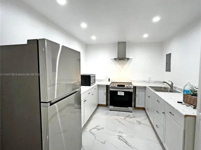 19490 SW 334th St, Homestead FL 33034