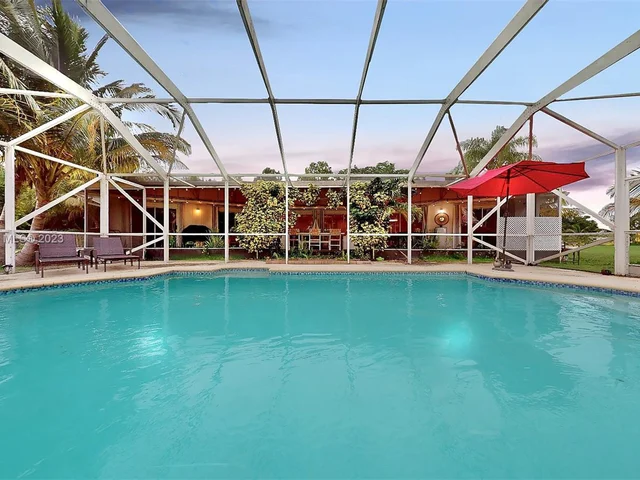 19490 SW 334th St, Homestead FL 33034