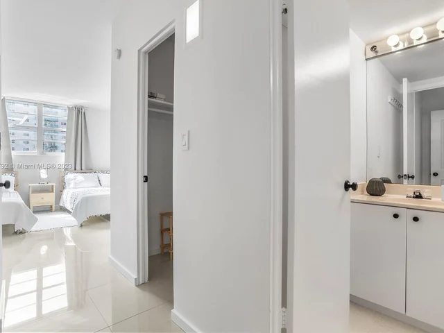 19370 Collins Ave # 708, Sunny Isles Beach FL 33160