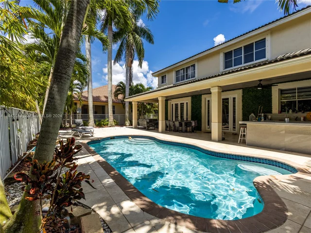 1159 Skylark Dr, Weston FL 33327