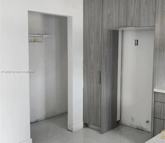 150 NW 17th Ct, Miami FL 33125