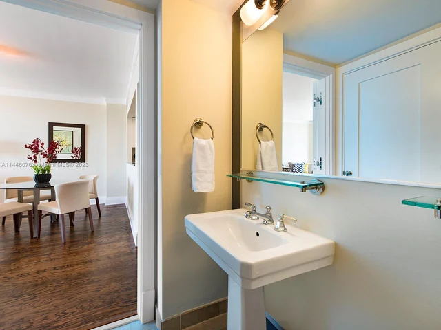 1500 Ocean Dr # 1210, Miami Beach FL 33139